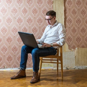 Россиянам предложили подарить денег на уплату нового налога