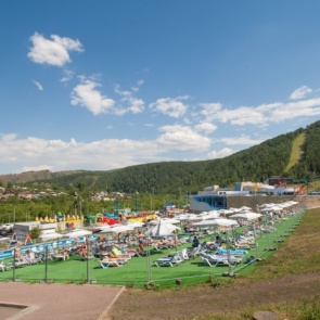 Рабочий умер за рулем экскаватора в «Бобровом логу»