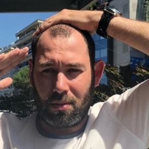 Слепаков объяснился за насмешки над сборной России