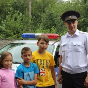 В Ачинске полицейские в рамках летней оздоровительной компании продолжают проведение профориентационных мероприятий для подростков