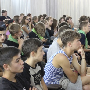 Полицейские Ачинска в преддверии нового учебного года напомнили школьникам о здоровом образе жизни