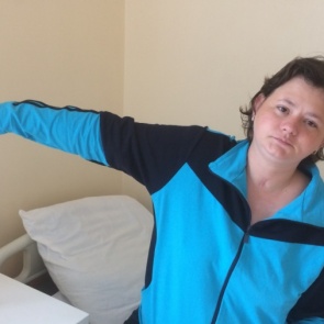 «Муж облил бензином жену с сыном на руках и поджег»: почти год врачи поднимали женщину на ноги