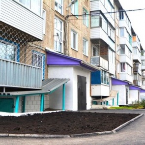Городская комфортная среда: в Ачинске продолжается приёмка дворов