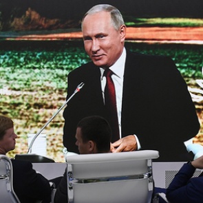 Путин «без всякой иронии» похвалил Трампа за политическую смелость