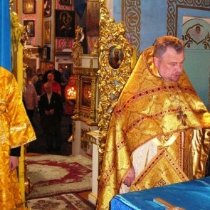 В Ачинске помолились о мире на Украине и сохранении семей