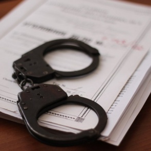 В Красноярском крае полицейские задержали подозреваемых в краже на сумму более 100 тысяч рублей