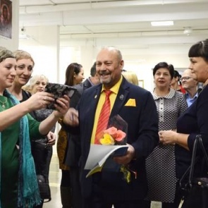 Сегодня День рождения у Юрия Гинтнера