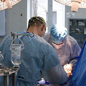 Российские врачи засудили отказавшихся лечить дочь родителей и спасли ее