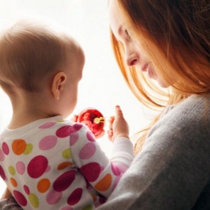 В 2019 году в России молодым матерям будут платить больше