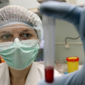 Россиянам предсказали скорое изобретение лекарства от ВИЧ