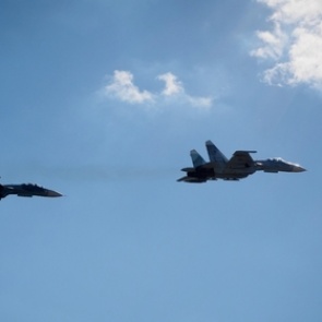 Российские Су-27 перехватили над Балтикой