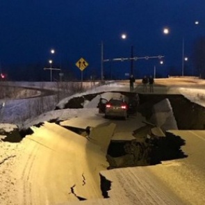 На Аляске произошло мощное землетрясение