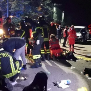 На концерте в Италии преступник распылил газ и убил шесть человек