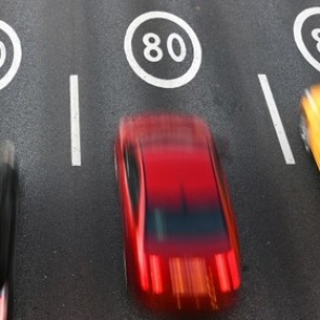 Лимит скорости на российских дорогах задумали повысить