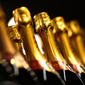 Названо худшее шампанское