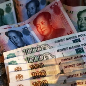 Россия накупила юани, иены и евро