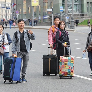 Предприниматели предложили брать деньги с туристов за выезд из России