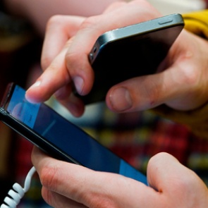 Россиян решили обложить налогом на смартфоны