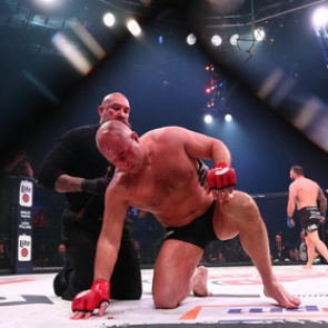 Емельяненко прокомментировал поражение нокаутом