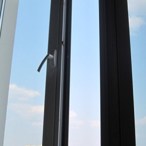 В железногорской школе-интернате подросток выпал из окна