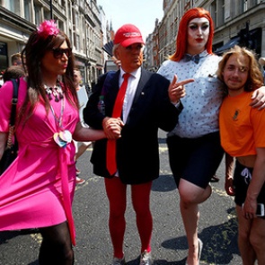 Трамп задумал узаконить геев во всем мире