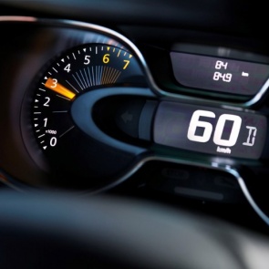 Первый раз в бизнес-класс. Россияне отказываются от внедорожников