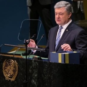 Порошенко снова предупредил о возможной войне с Россией