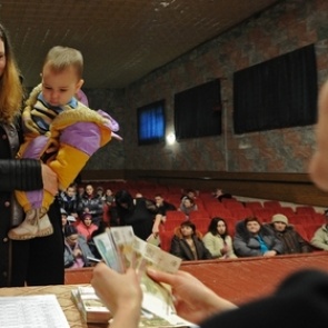 В России упростили оформление детских пособий