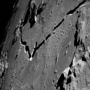 Недра обратной стороны Луны удивили ученых