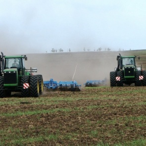 Аграрии Красноярского края засеяли зерновыми и зернобобовыми 440 тысяч гектаров полей