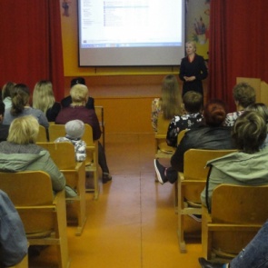 Сотрудники полиции обсудили с родителями школьников проблемные вопросы аварийности на дороге и ответственности за правонарушения