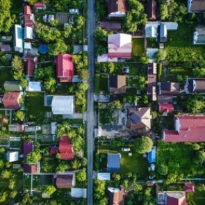 Путин разрешил дачникам забирать лишнюю землю