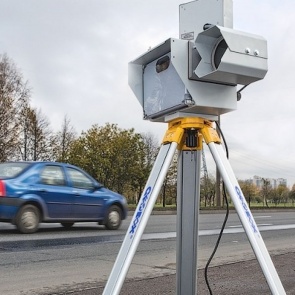 «Сломал и выкинул»: назаровца могут лишить свободы за порчу комплекса фиксации нарушений ПДД