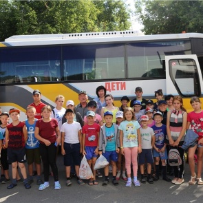 РУСАЛ отправил детей из пострадавших от паводка сел в Иркутской области на отдых и лечение