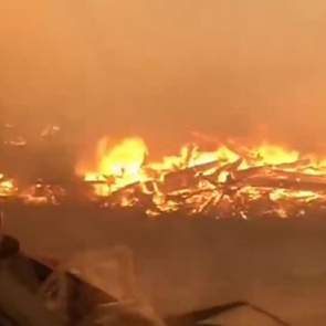 Самолеты МЧС начали тушить пожары в Красноярском крае