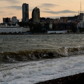 Штормовое предупреждение объявили в Приморье после супертайфуна в Китае