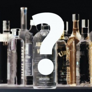 Полицейские напоминают о том, как распознать поддельный алкоголь