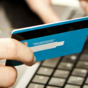 Сотрудники полиции информируют о том, как не стать жертвой мошенников