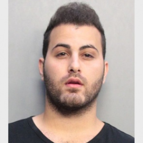 Мошенник притворился братом теннисистки и вел роскошную жизнь за ее счет