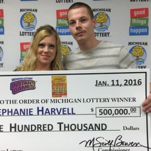 Женщина стала грабить дома после огромного выигрыша в лотерею