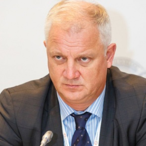 Раскрыты детали биографии задержанного по запросу США российского топ-менеджера