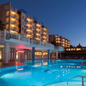 Раскрыты подробности о состоянии облитых горячим маслом в Турции россиян