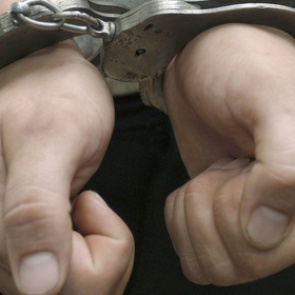 В Минусинске задержали пенсионера-рецидивиста с килограммом марихуаны