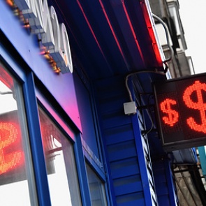 Россиянам усложнят владение иностранной валютой