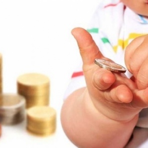 В России могут измениться условия получения детских пособий