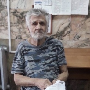 Красноярцев просят по фото узнать потерявшего память мужчину