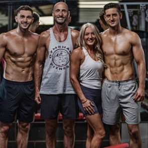 Умершая бабушка заставила всю семью похудеть и измениться до неузнаваемости