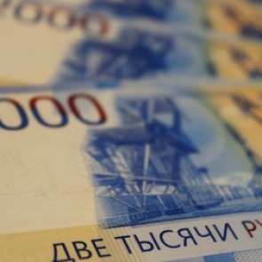 У жительницы Ачинска разорвались купленные в кредит сапоги и она отсудила у магазина компенсацию