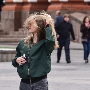 Красноярцев пугают опасным западным ветром