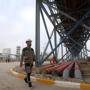 США задумали отменить некоторые санкции против российских компаний в Иране